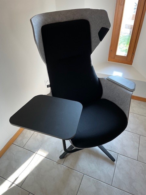 Klöber Relaxsessel Woom mit Technikpakete (Massagefunktion) - Image 2